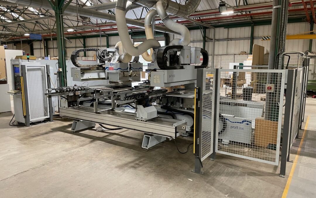 CNC Centrum obrobcze / CNC automat wierarski przelotowy Weeke, Model:: PROFILINE BHT 800, rok budowy.: 2003 